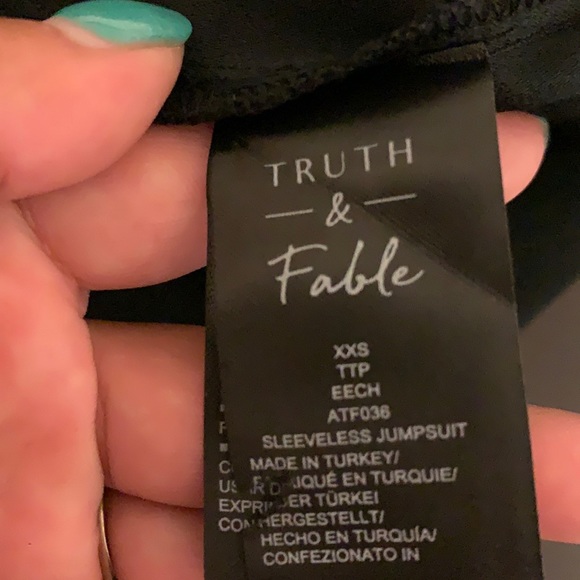 Amazon Brand - Truth & Fable jumpsuit - Picture 5 of 5